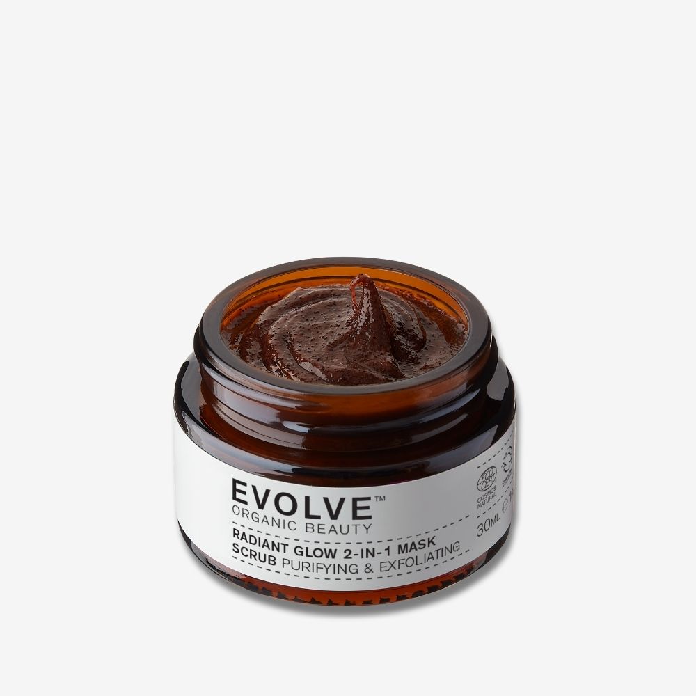 Glow Boost Gift ( radiant glow 2 in 1 mask scrub 30ml cracker)
